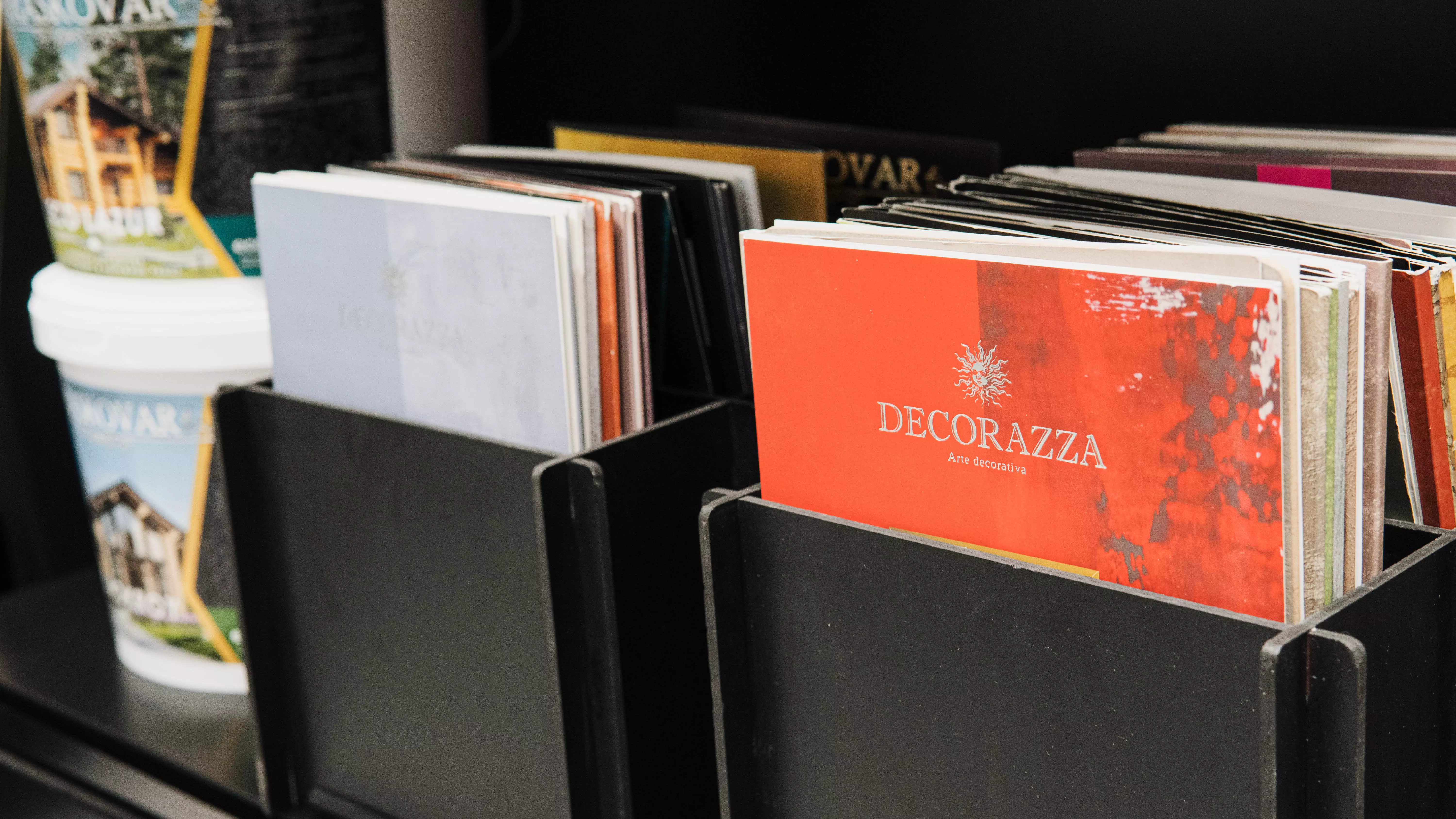 Салон красок Decorazza