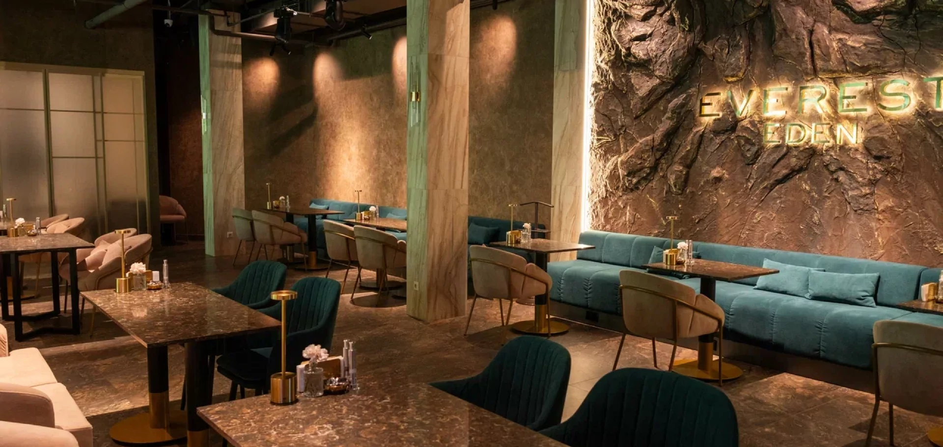 Decorazza - Ресторан Everest Eden - 1